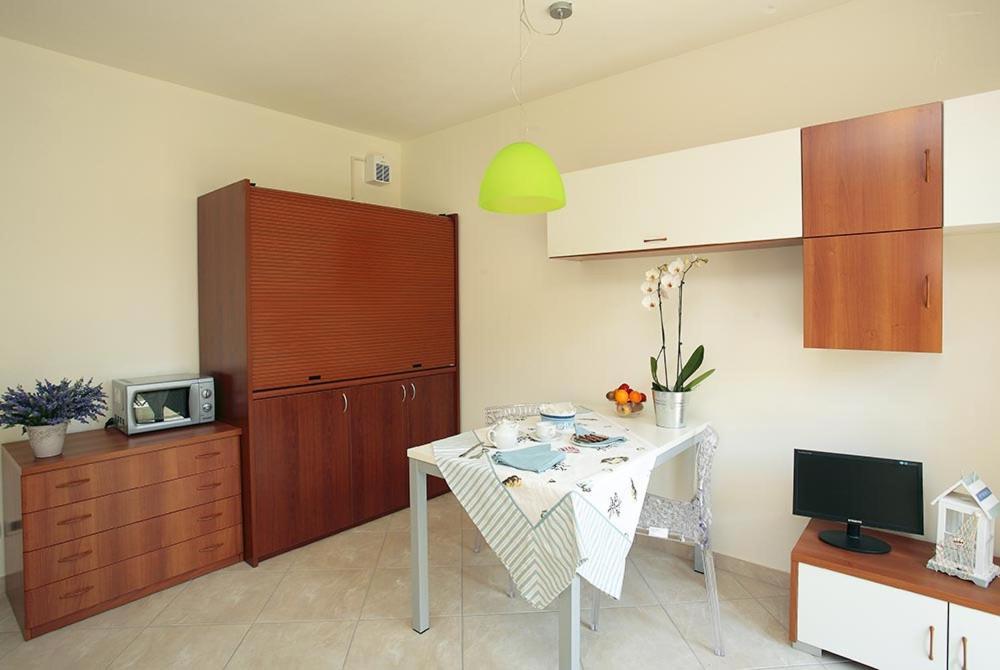 Residence Dell'Angelo Ospedaletti Exteriör bild